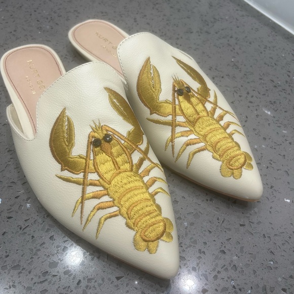Kurt Geiger Cream and Gold Lobster Embroidered Mules - Picture 2 of 9